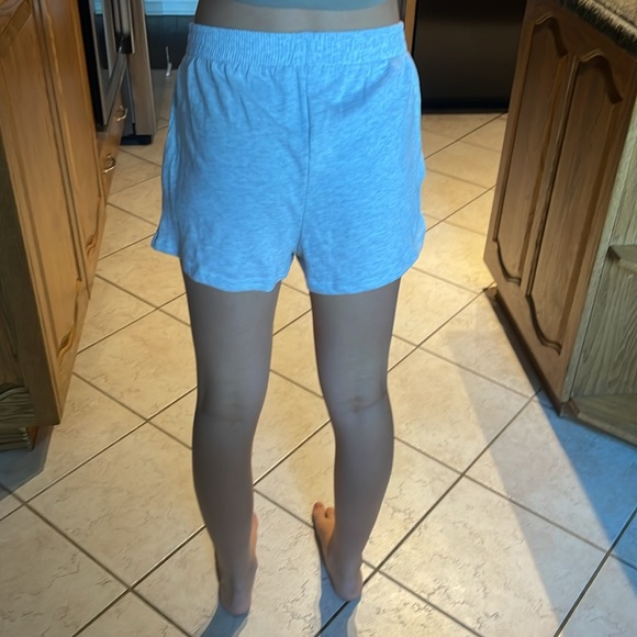 Girls shorts - Picture 2 of 2